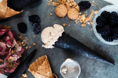 Tall Black Waffle Cone (48mm x 177mm)